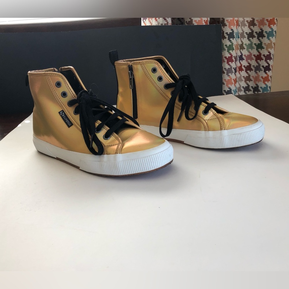 SUPERGA Sneakers - Unisex SUPERGA Hightop Sneakers. Size 9.5 Women, Size 8 Men